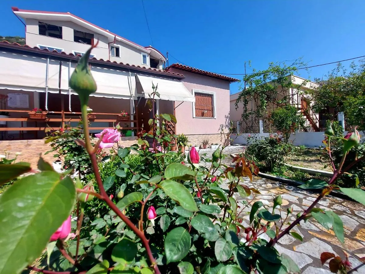 Vlore Holiday House 度假居